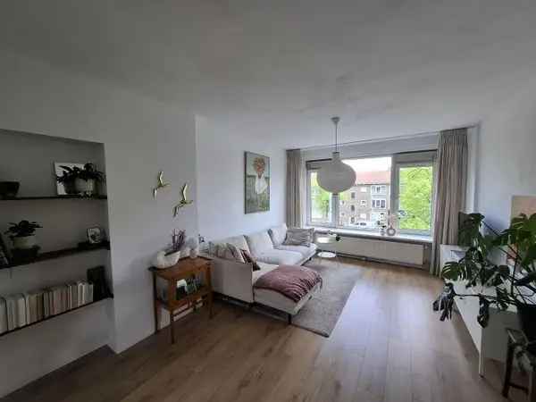 Ruim appartement Rotterdam Charlois met zolder extra ruimte