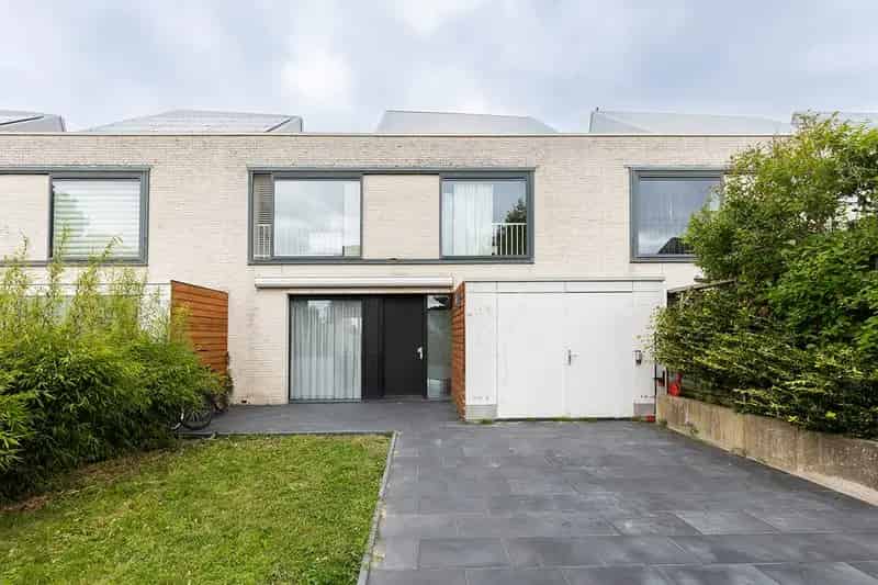 Huis te koop Lelystad: Luxe woning aan het water