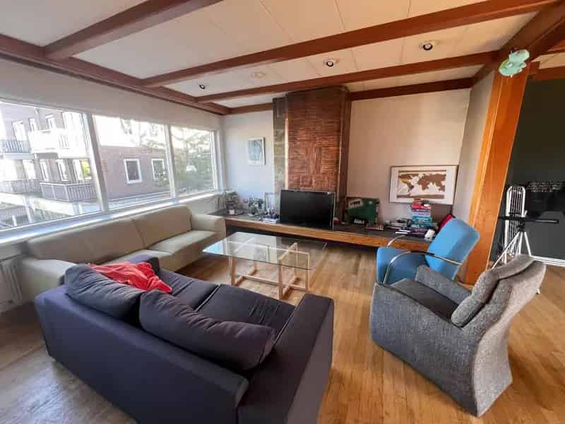 Nice room available in the city center