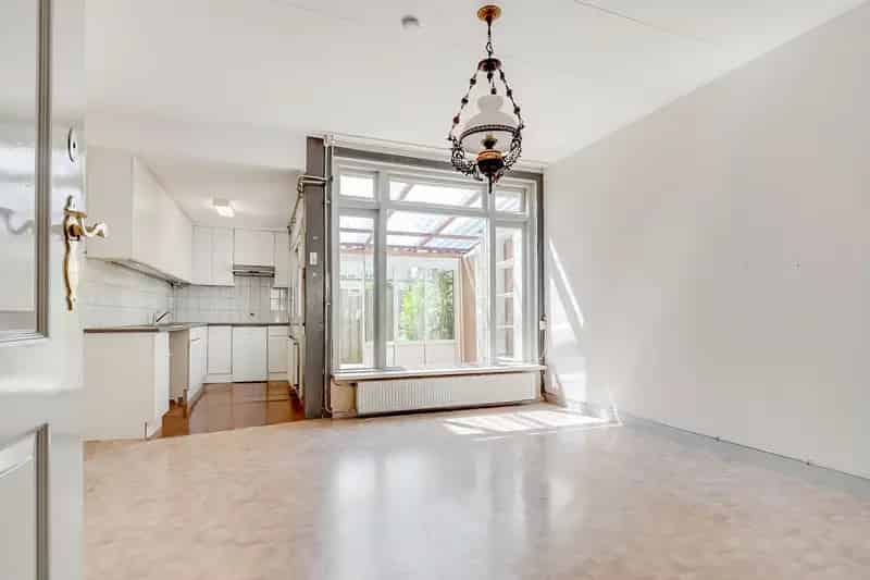 Huis te koop Hilversum Hoogstraat 3 slaapkamers tuin parkeerplaats