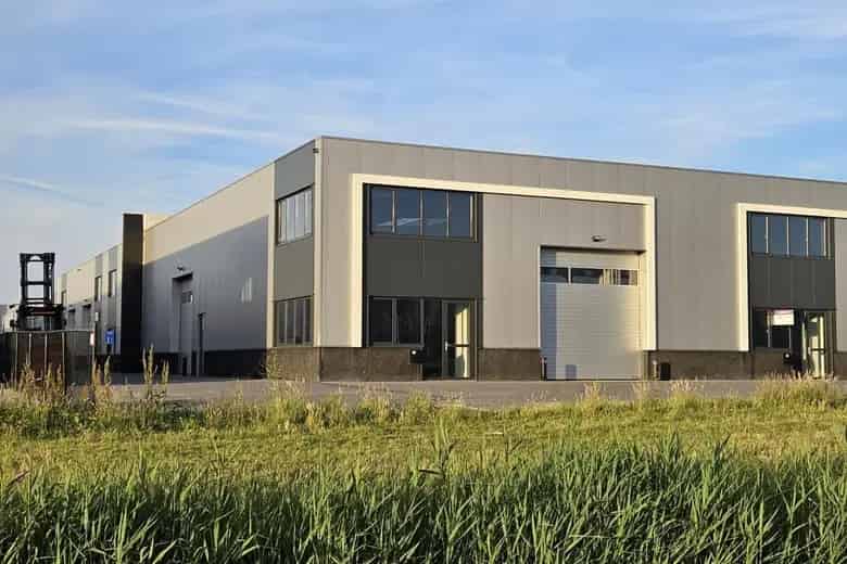 351 m2 Bedrijfsruimte te Huur Tholen