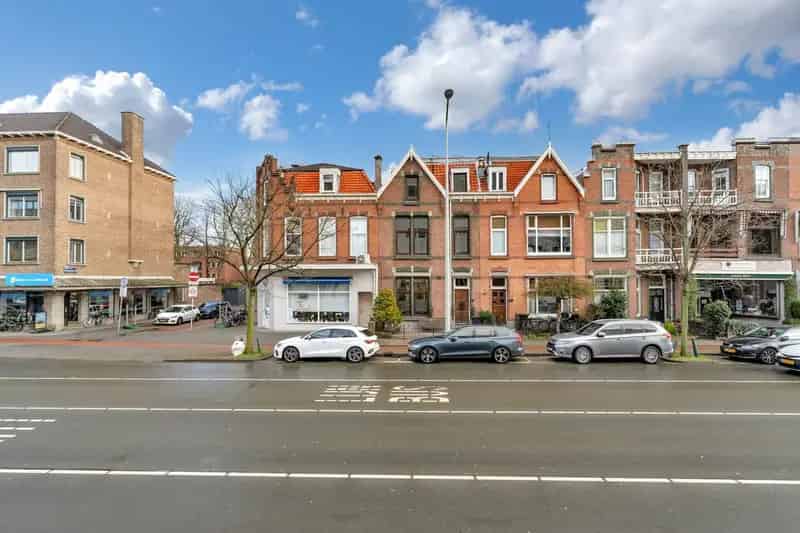 Herenhuis Bezuidenhout 6 slaapkamers 213m2 tuin