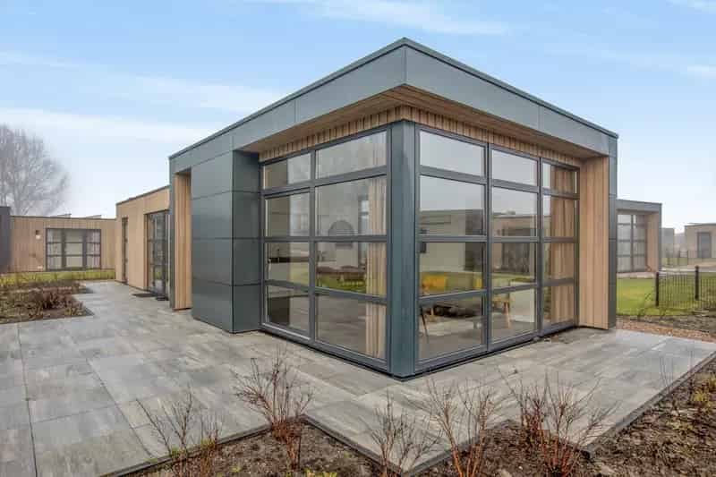 Vakantiewoning Enkhuizen: Moderne 2 Slaapkamers Nabij IJsselmeer
