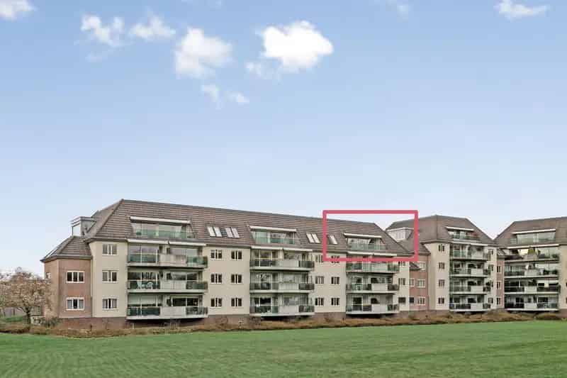 Luxe Penthouse Hulst 2 slaapkamers 2 badkamers Ruim balkon
