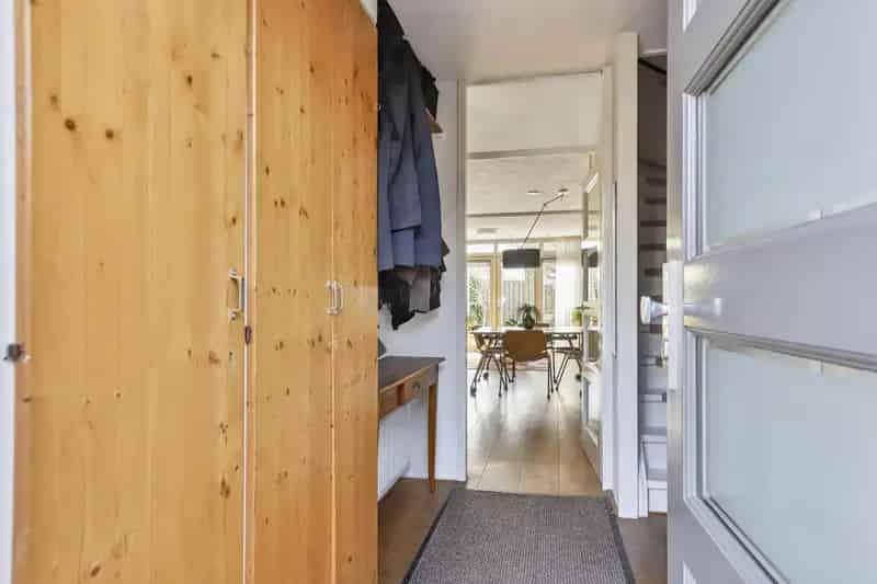 Mierlostraat 13 Arnhem: Ruime gezinswoning met moderne keuken en tuin