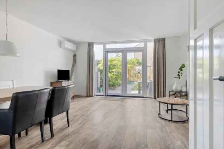 Huis te koop Heenvliet 4 slaapkamers moderne keuken 12 zonnepanelen