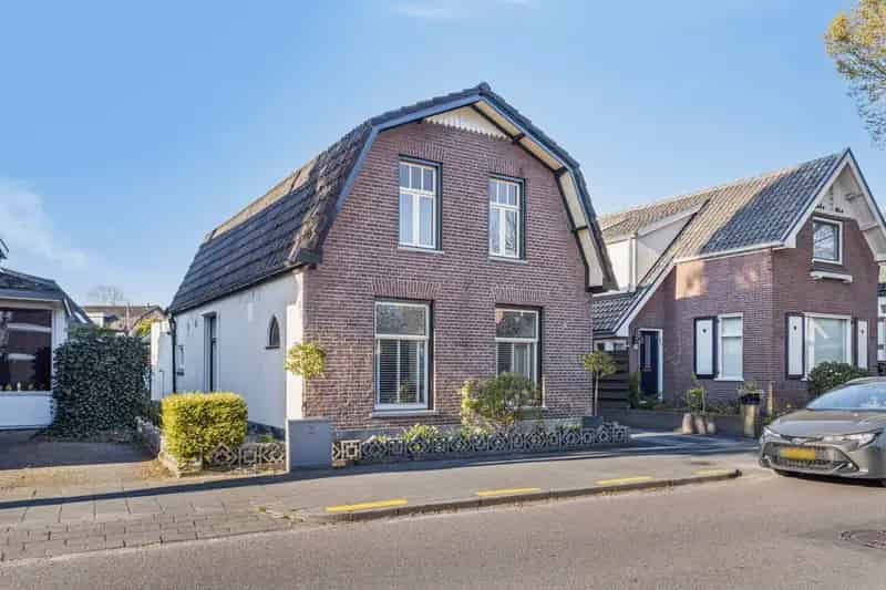 Gezinswoning Apeldoorn 4 slaapkamers moderne keuken tuin garage