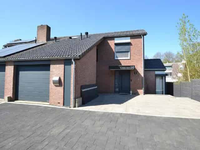 Eengezinswoning Hoensbroek Garage Tuin 3 slaapkamers Luxe badkamer