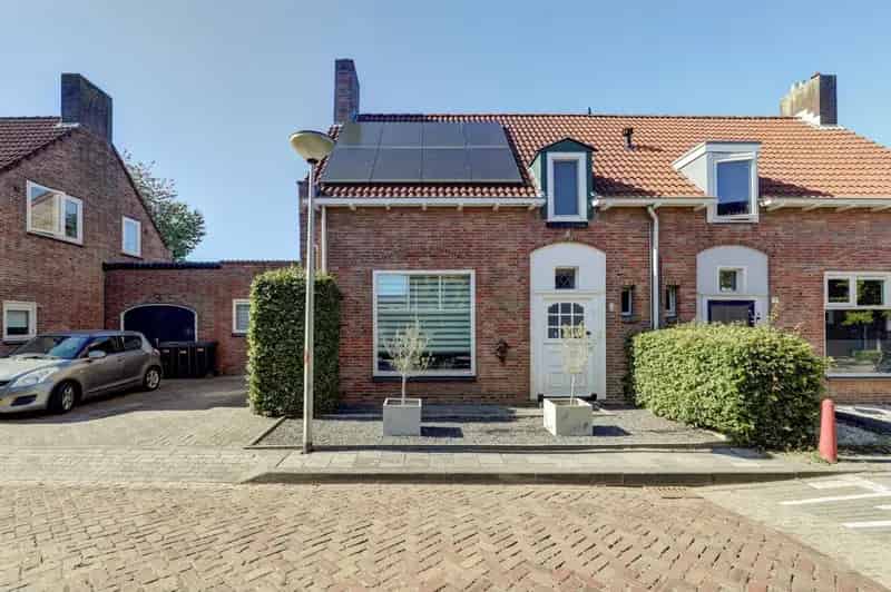 Huis te koop: Dr. Mollerstraat 9 4872 AS Etten-Leur | Funda