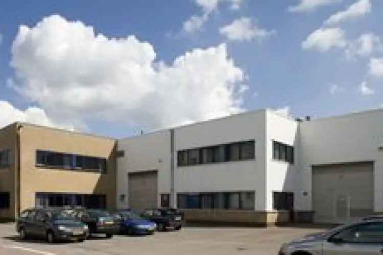 Kantoorruimte Rotterdam 176m2 6 parkeerplaatsen