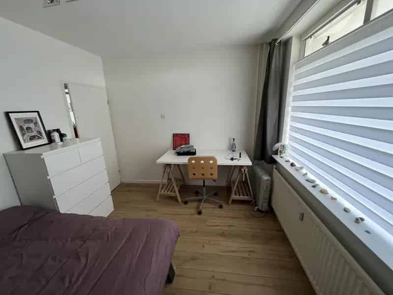 Kamer Paddepoel Zuid: Gemeubileerd 13m2 nabij Zernike
