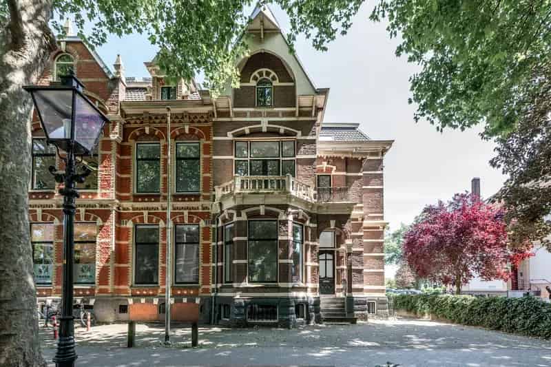 Kantoor te huur Zwolle Stationsweg 527m²  Monumentale Villa