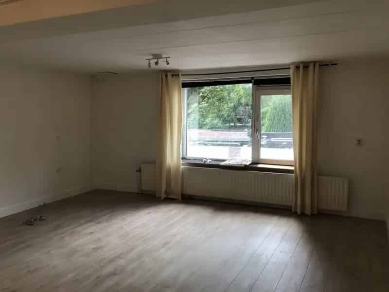 Ruime Kamer Tilburg Centrum Nabij Hoefstraat