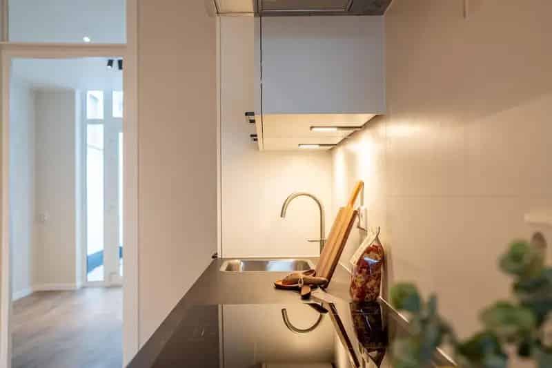 Gerenoveerde benedenwoning Zeeheldenkwartier 102m2