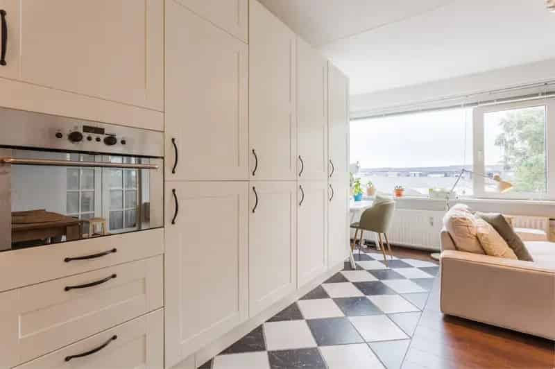 Appartement Haarlem Centrum: Licht & Ruim met Balkon en Airco