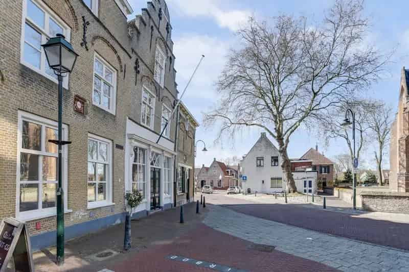 Rijksmonumentale Stadswoning te Tholen 1619