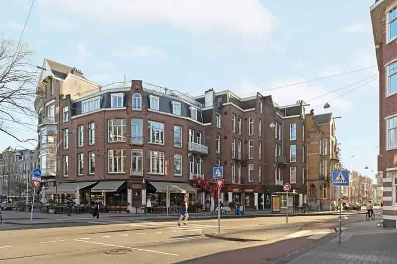 Appartement te koop Amsterdam Zuid: 4 slaapkamers, balkon & dakterras