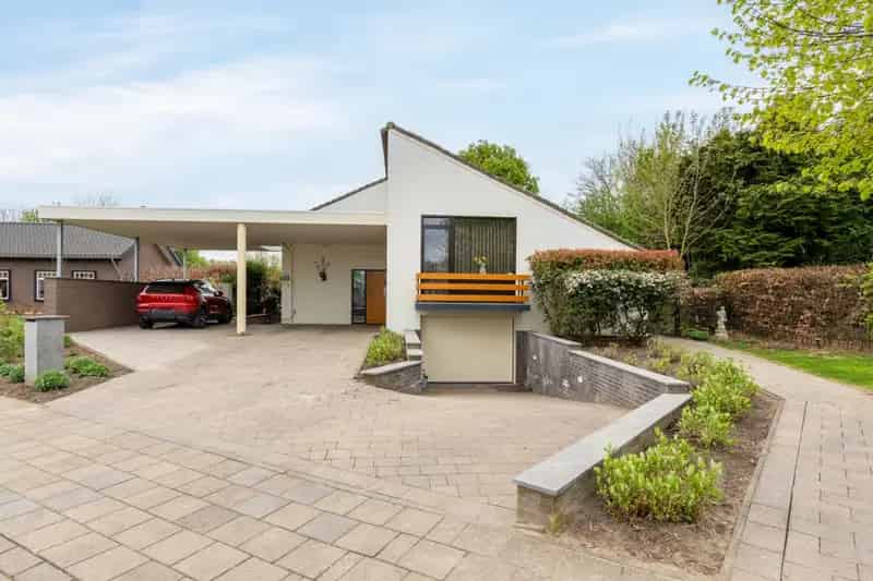 Luxe Semi Bungalow te Susteren met 219m2 en Energielabel A+