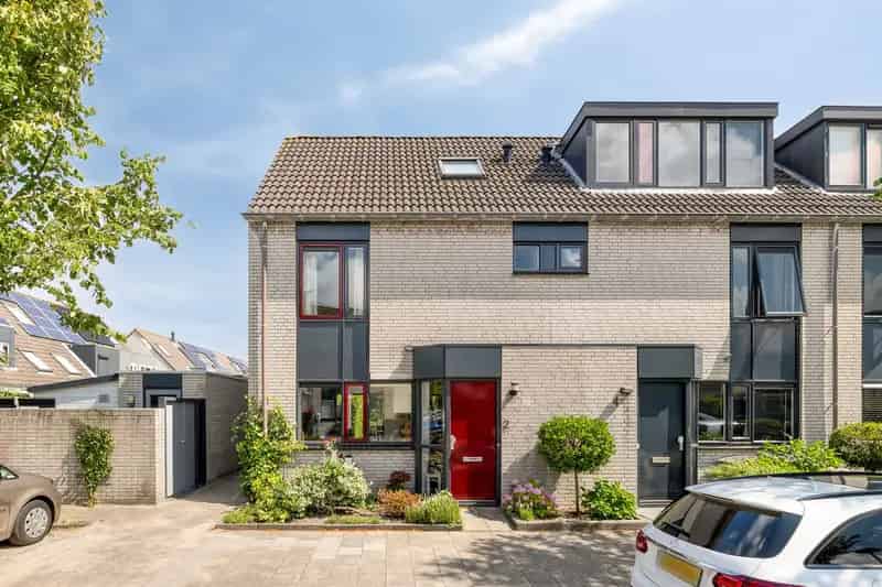 Ruime Eindwoning Stevenshof Leiden 3 slaapkamers Moderne Keuken Tuin
