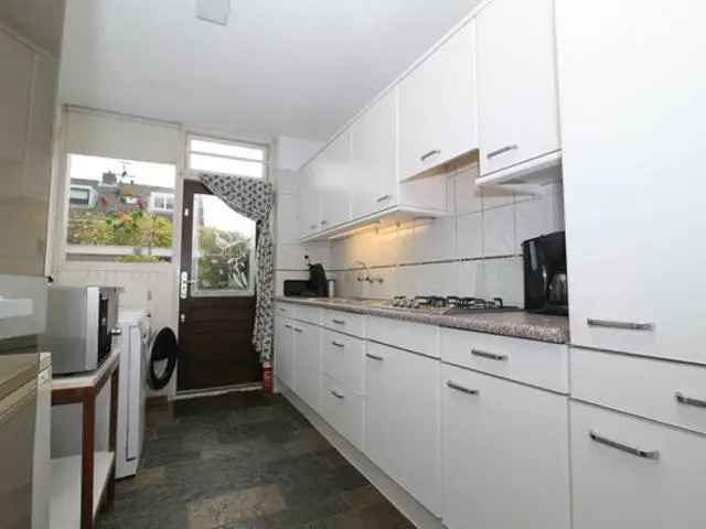Gerenoveerde gezinswoning 4 slaapkamers Leidschendam