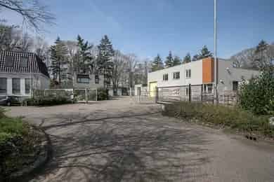 164m2 Kantoor 1434m2 Bedrijfsruimte te Huur Best