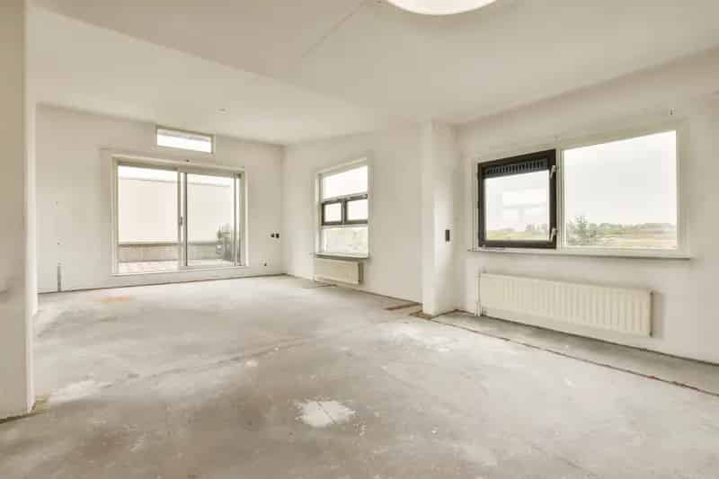 Ruim Penthouse Nieuw Sloten 120m2 Dakterras 22m2 Renovatie