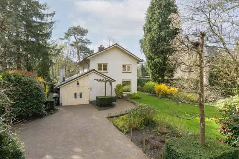 Vrijstaande Villa Bilthoven 5 slaapkamers Grote Tuin