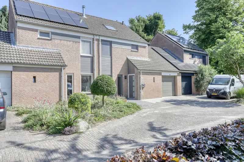 Royale Twee Onder Een Kapwoning Baarle Nassau
