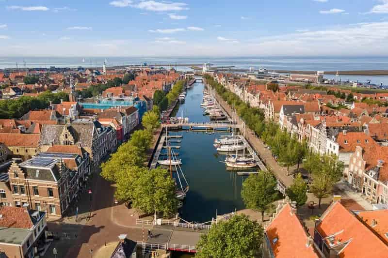 Rijksmonument Harlingen Noorderhaven 9 kamers 3 badkamers stadstuin
