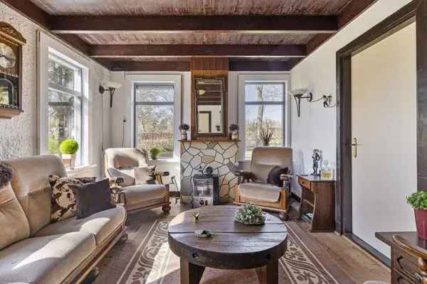 Vrijstaande Boerderij Eelde 11153m2 Grond Ruime Tuin 5 Kamers