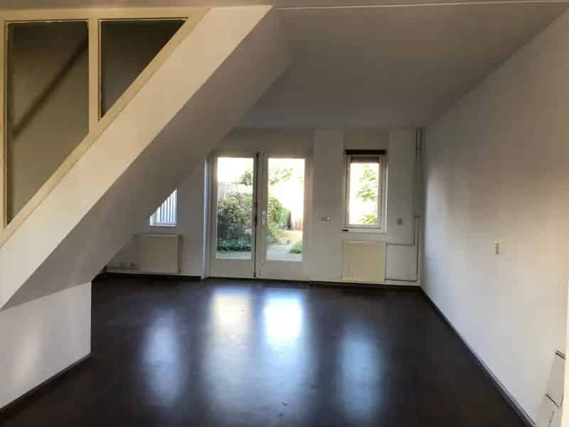 Ruime eengezinswoning te huur in Rijen