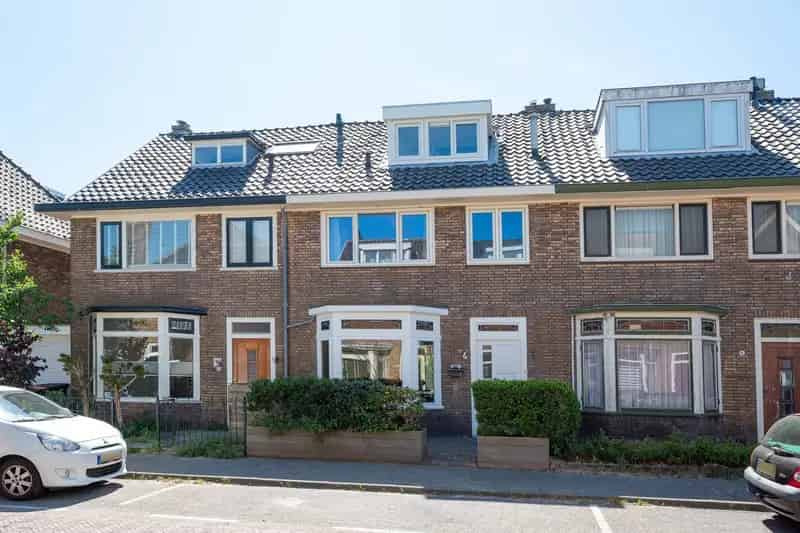 Huis te koop: Strick van Linschotenstraat 4 1943 KC Beverwijk 