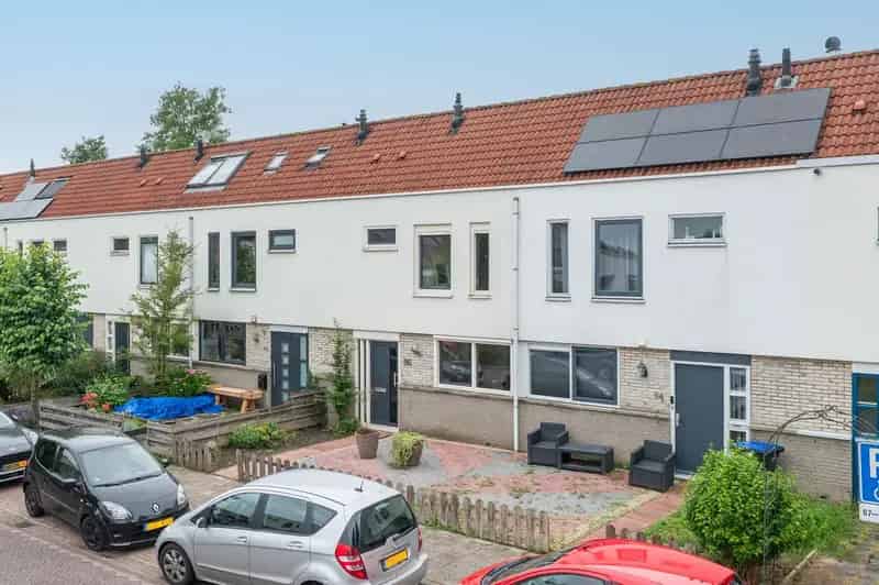 Gezinswoning Zeewolde - Ruime Tussenwoning Nabij Bos en Scholen