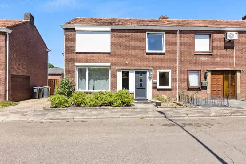 Hoekwoning Ulft 3 slaapkamers Ruime tuin Vliering