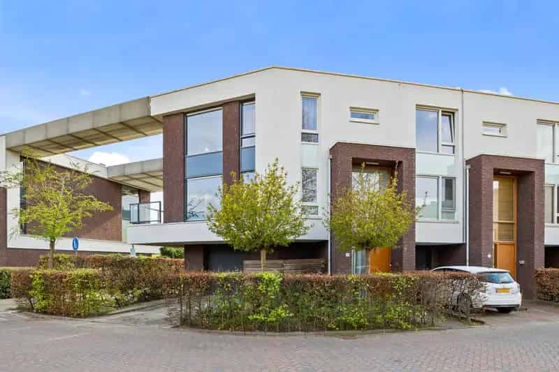 Moderne Eengezinswoning te Koop in Voorburg