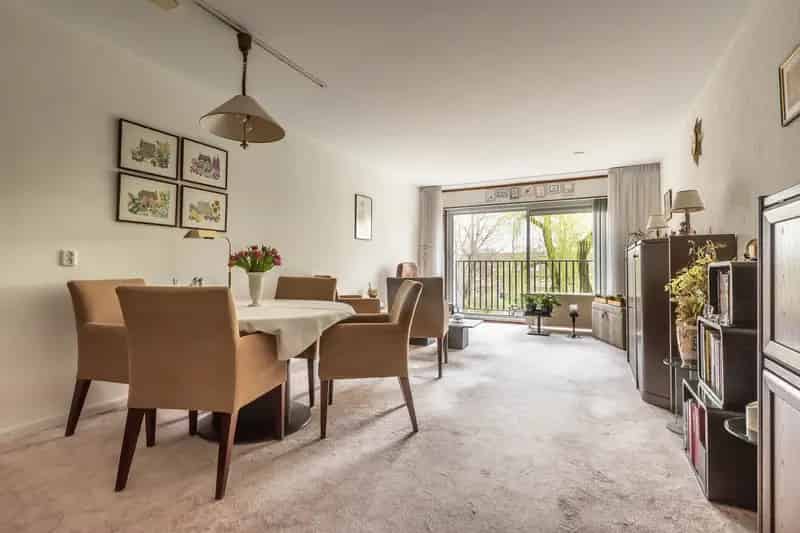 2-kamer appartement Amstelveen: ruim balkon, centrale ligging