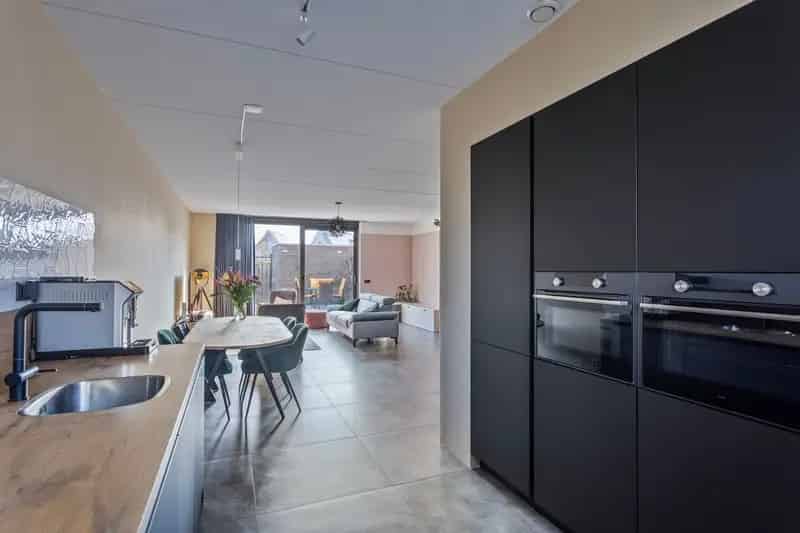 Huis te koop Rosmalen 5 slaapkamers moderne keuken tuin