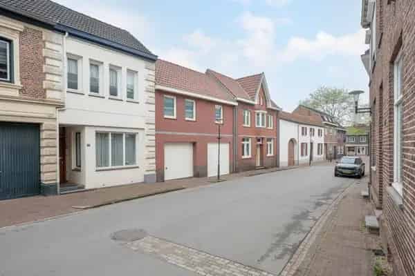Huis Te Koop , 10, Overstraat, Munstergeleen, Limburg