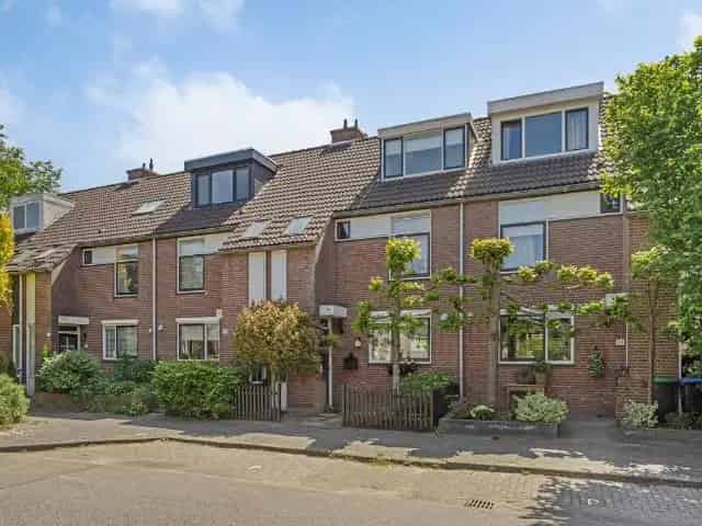 Ruime 5-kamer eengezinswoning te koop in Molenvliet