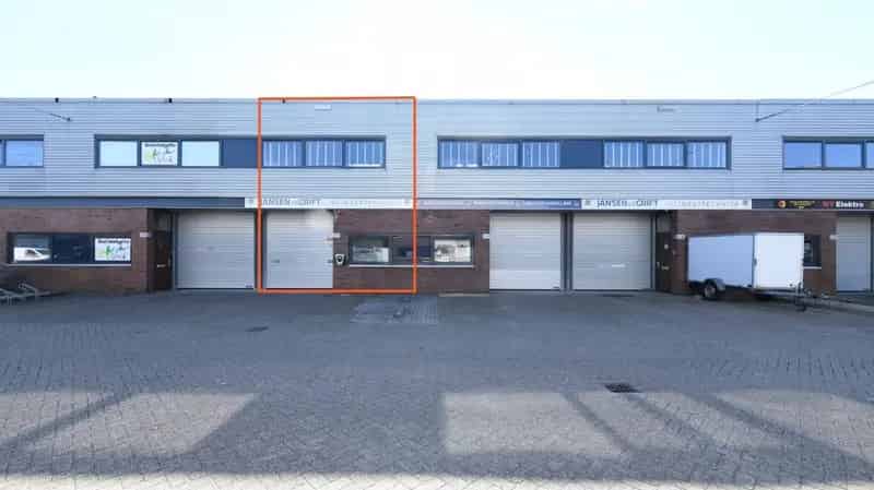 Bedrijfshal te koop Soest 151m² Koningsweg