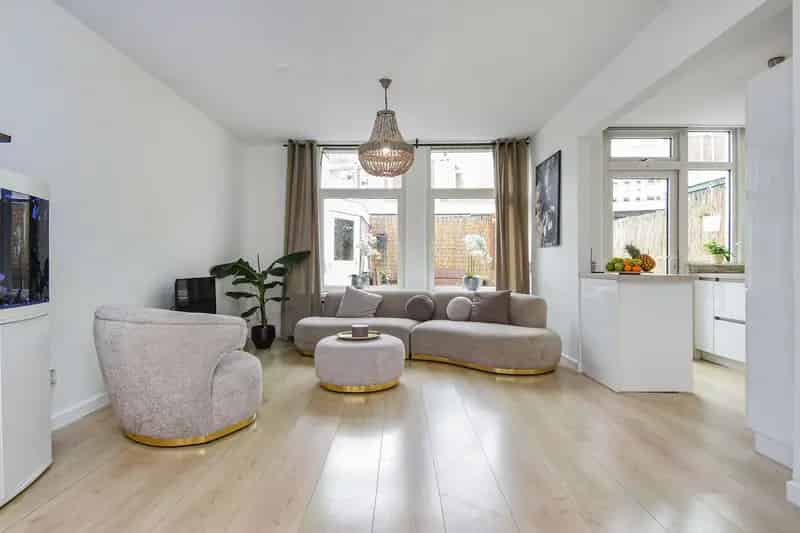 Huis te koop Geuzenkwartier 3 slaapkamers moderne keuken tuin