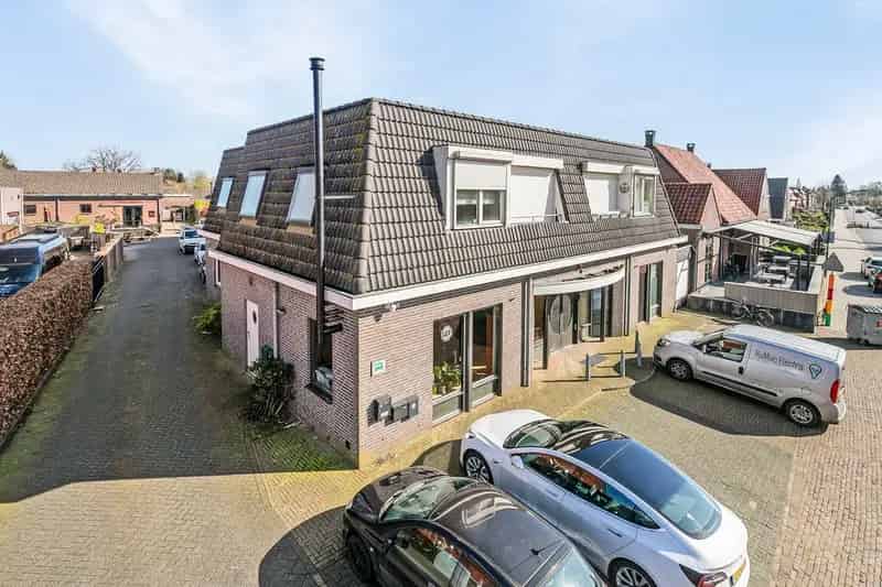 Bedrijfshal te Huur Vorstenbosch 150m2 Kantoor 770m2 Bedrijfsruimte