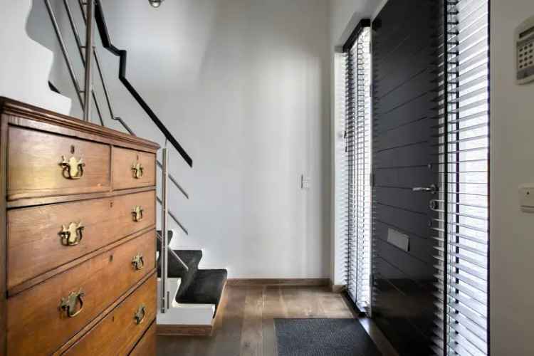 Luxe Villa met Zwembad te Koop in Oosterhout nabij Breda