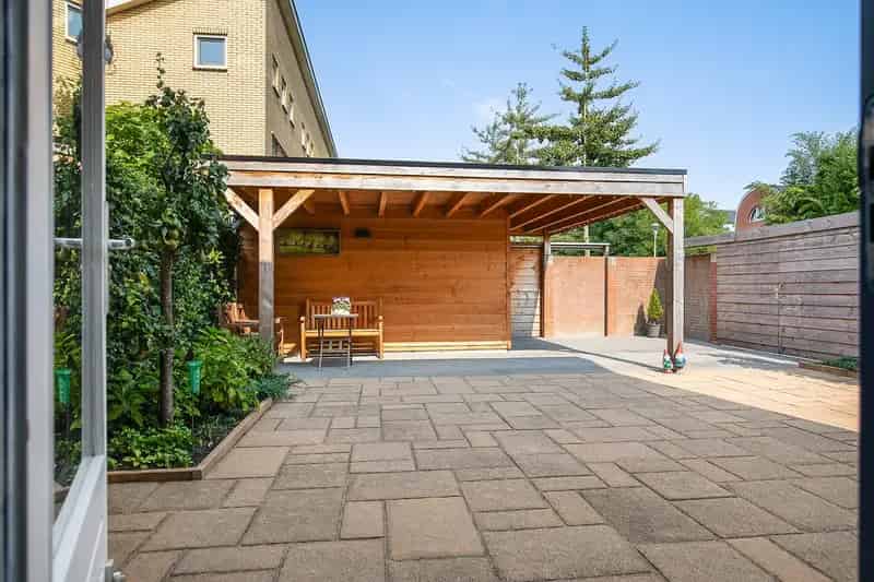 Familiehuis Nieuw-Vennep 4 slaapkamers gerenoveerd dakterras energielabel A