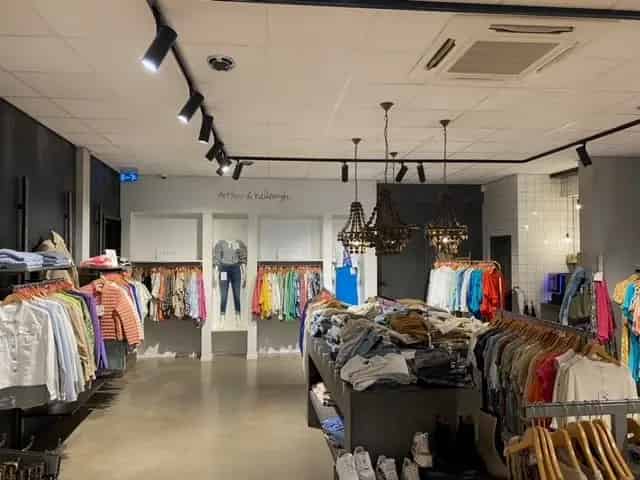 Winkel te Huur Bussum 194m² A1 Locatie