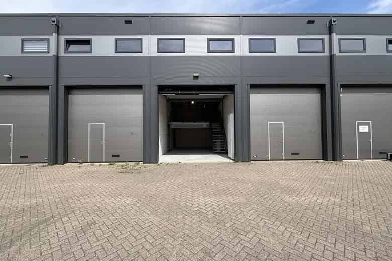 Bedrijfsruimte 116m2 te huur of te koop Aalsmeer
