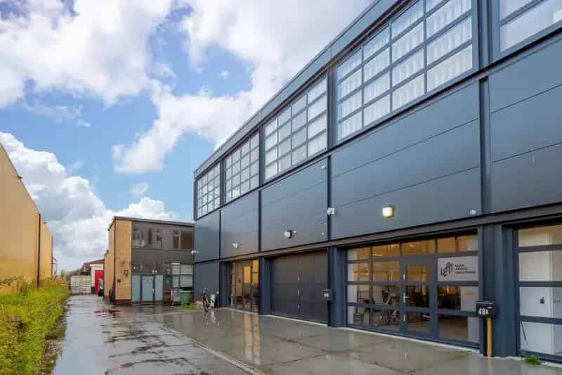Bedrijfshal te huur De Meern 147m2 - Moderne unit met kantoor