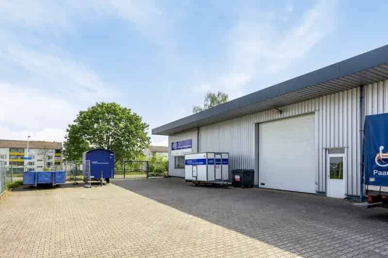 Bedrijfshal Enschede te huur 481m² Kantoor Opslag Haven gebied