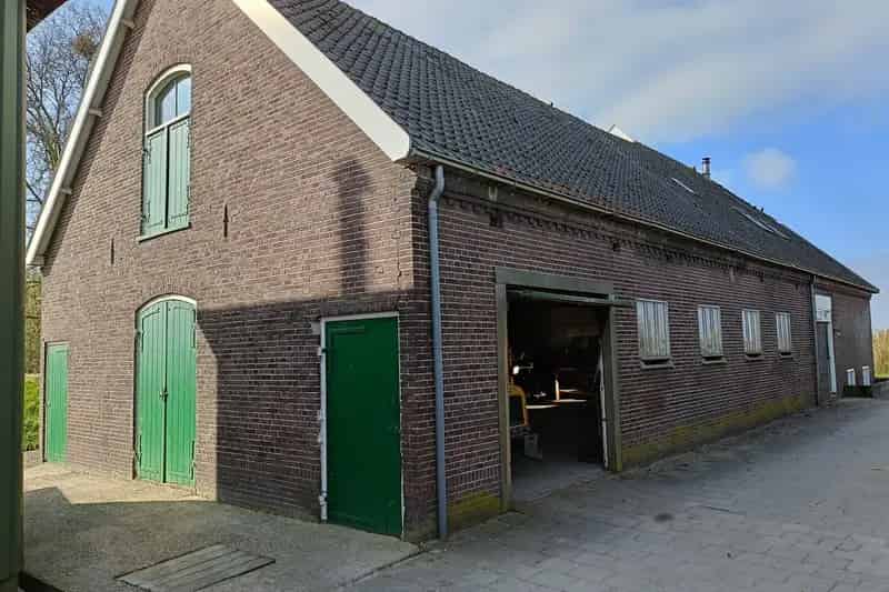 Bedrijfshal te Huur Aarlanderveen 130m2