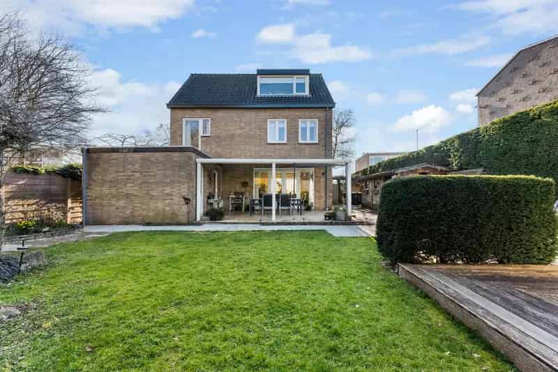 Vrijstaande woning 5 slaapkamers Slikkerveer